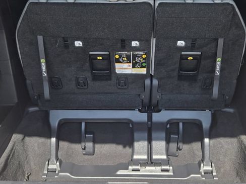 Used 2026 Toyota Sienna XLE FWD image 31