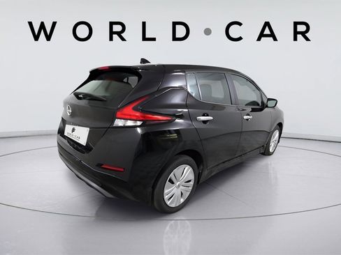 Used 2025 Nissan Leaf S image 9