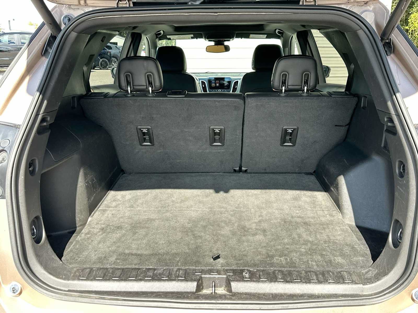 Certified 2018 Chevrolet Equinox Premier FWD image 25