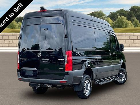 Used 2024 Mercedes-Benz Sprinter 2500 image 12