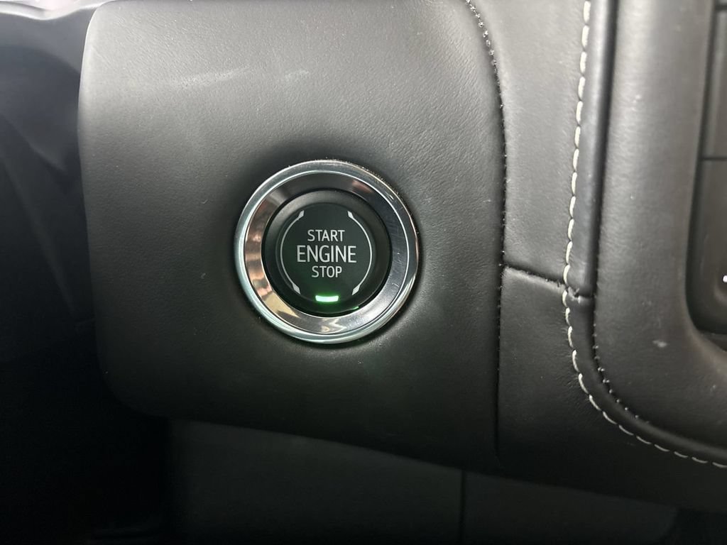 Certified 2023 GMC Yukon XL Denali Ultimate AWD/4WD image 17