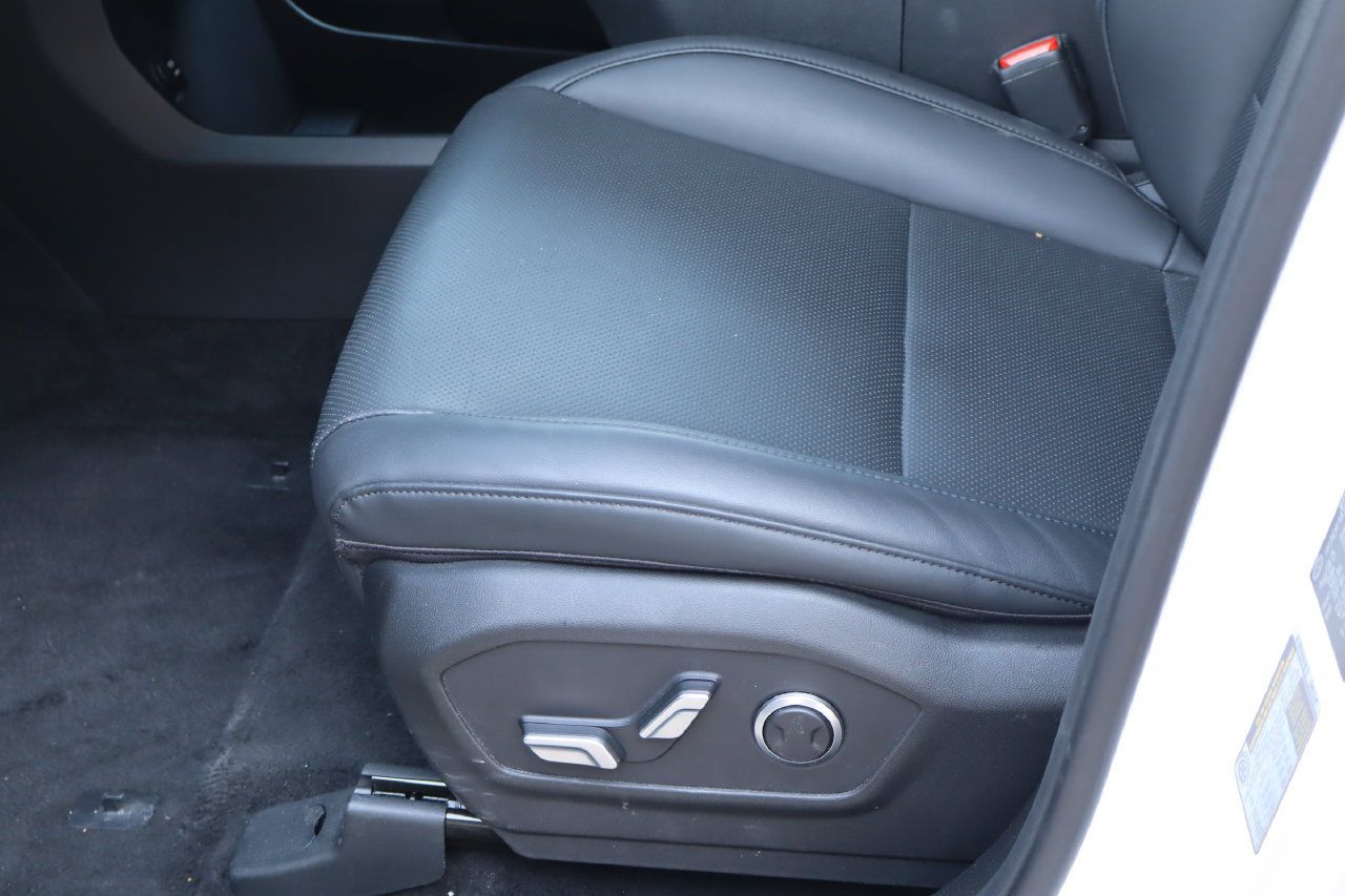 Used 2026 Hyundai Santa Fe SEL AWD/4WD image 15