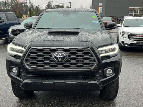 Used 2022 Toyota Tacoma TRD Sport image 3