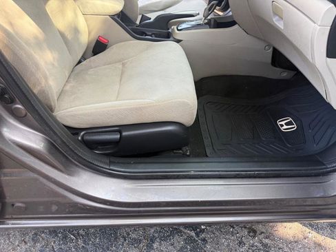 Used 2013 Honda Civic LX image 36