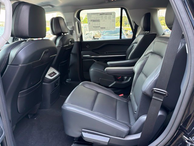 New 2027 Lincoln Navigator Premiere AWD/4WD image 7