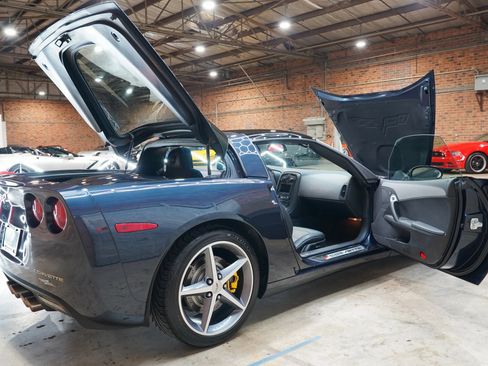 Used 2013 Chevrolet Corvette Coupe w/ 4LT Preferred Equipment Group RWD image 29
