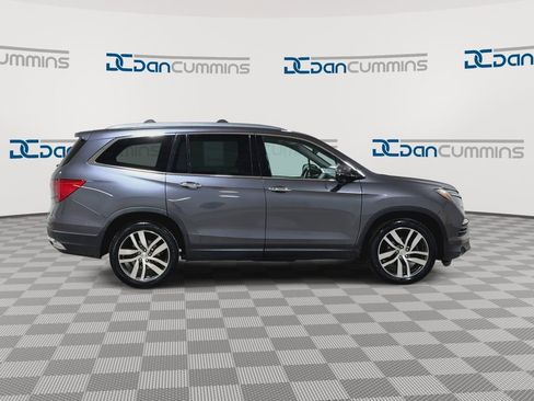 Used 2017 Honda Pilot Touring image 9