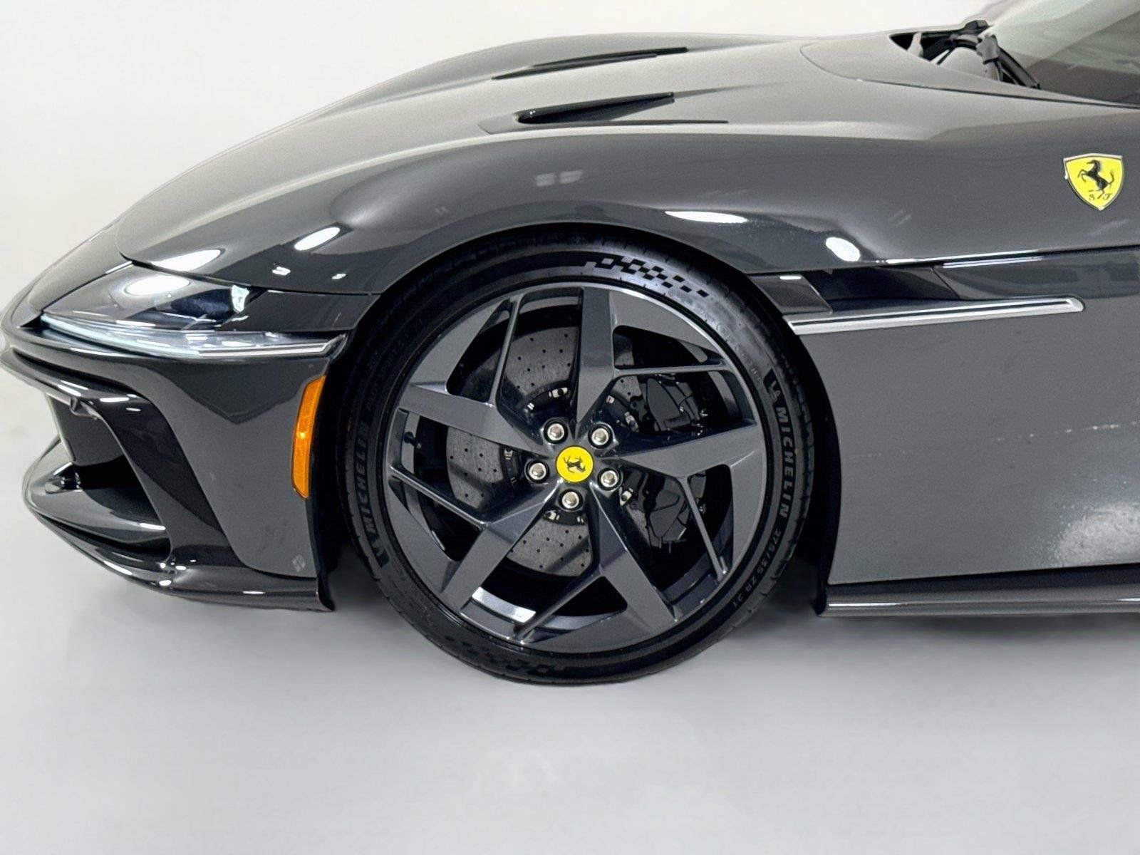 Used 2025 Ferrari 12Cilindri RWD image 40