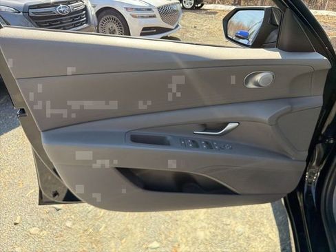 Certified 2023 Hyundai Elantra Blue image 16