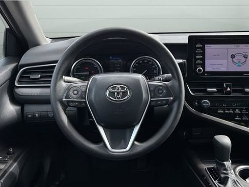 Used 2022 Toyota Camry LE image 16