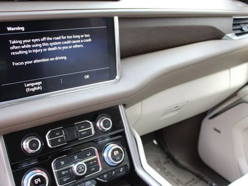 Used 2021 GMC Yukon Denali w/ Denali Ultimate Package image 15