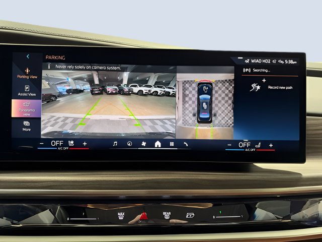 Used 2023 BMW 760i xDrive w/ Luxury Rear Seating Package AWD/4WD image 23
