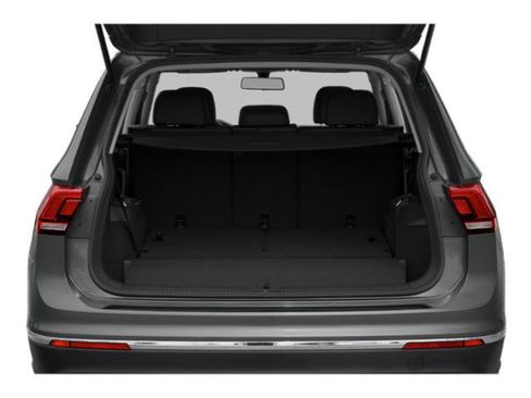 Used 2021 Volkswagen Tiguan SE FWD image 12
