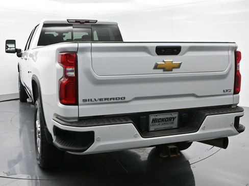 Used 2022 Chevrolet Silverado 2500 LTZ w/ Z71 Chrome Sport Edition image 6