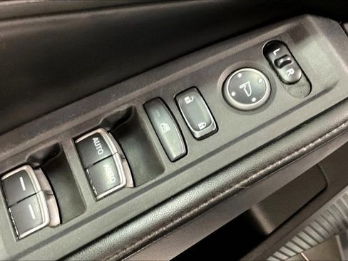 Used 2023 Honda Accord Sport image 39