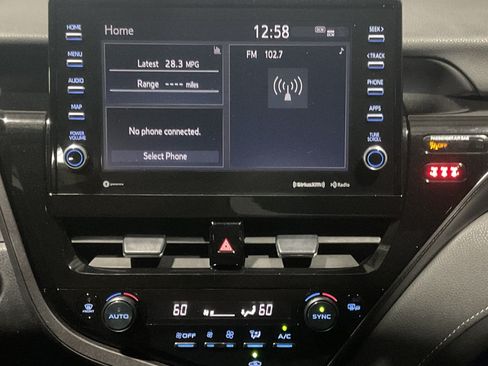 Used 2024 Toyota Camry XSE FWD image 16