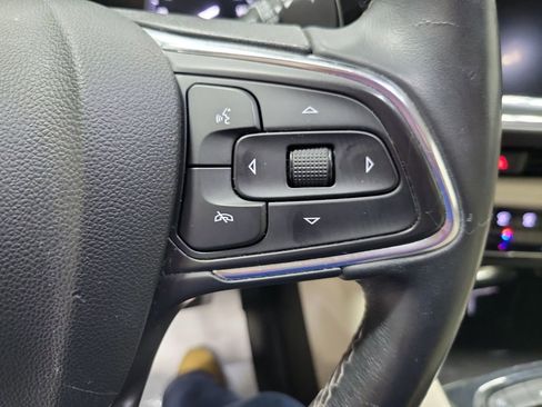 Used 2022 Buick Envision Essence w/ Safety Package image 40