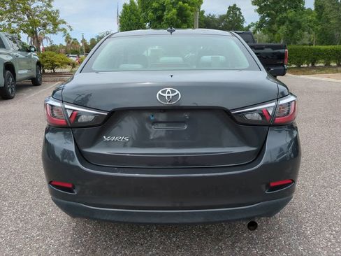 Certified 2019 Toyota Yaris L FWD image 5