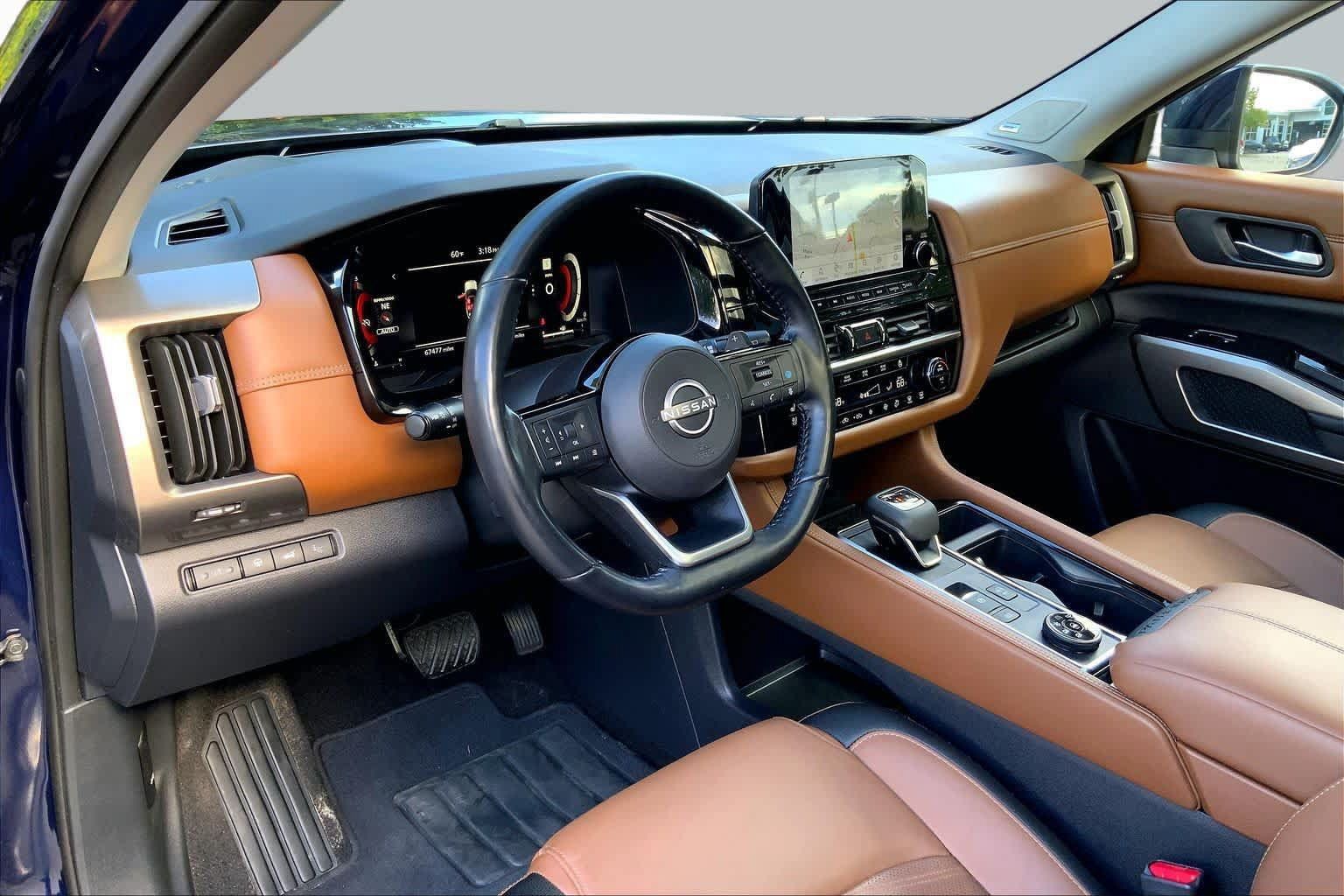Used 2023 Nissan Pathfinder Platinum AWD/4WD image 18