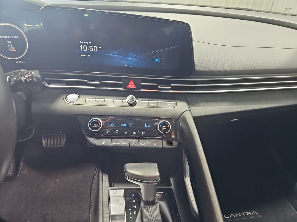 Certified 2023 Hyundai Elantra SEL w/ Convenience Package FWD image 19