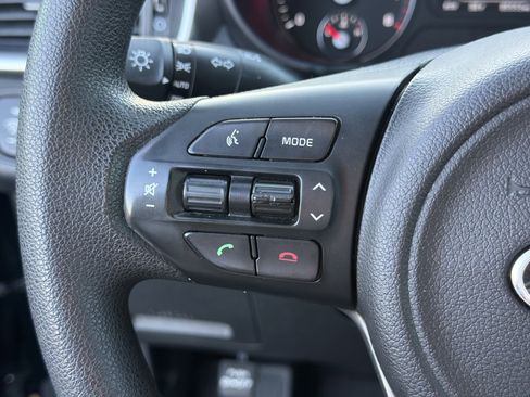 Used 2018 Kia Sorento LX image 25