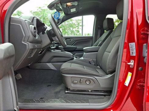 Used 2024 Chevrolet Colorado Trail Boss w/ Advanced Trailering Package AWD/4WD image 15