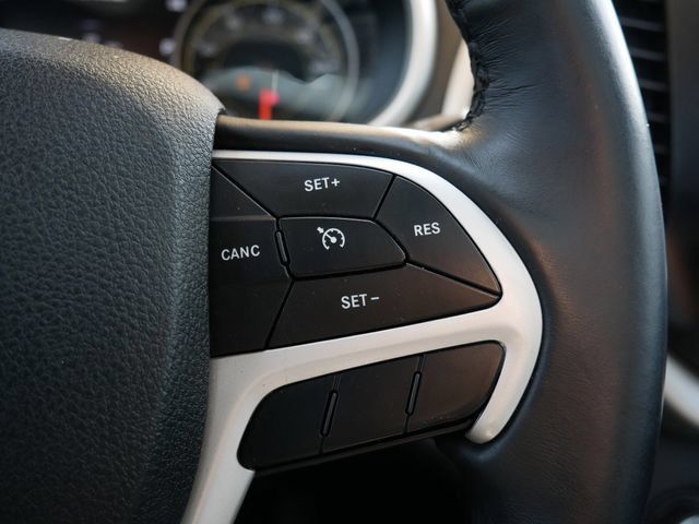 Used 2018 Jeep Cherokee Overland w/ Heavy Duty Protection Group AWD/4WD image 23