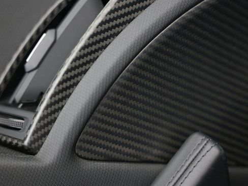 Used 2017 Audi R8 V10 w/ Carbon Exterior Package image 23