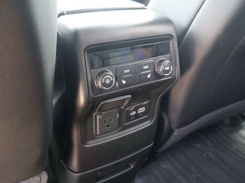 Used 2023 GMC Acadia AT4 w/ Technology Package AWD/4WD image 9