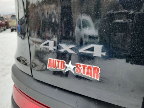 Used 2018 Jeep Cherokee Trailhawk w/ Cold Weather Group image 29