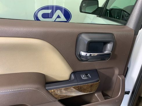 Used 2018 Chevrolet Silverado 1500 LT w/ Texas Edition image 31