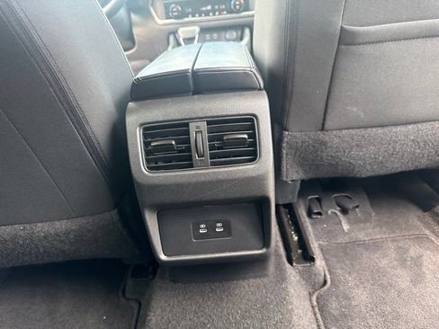 Used 2025 Nissan Rogue SV FWD image 23