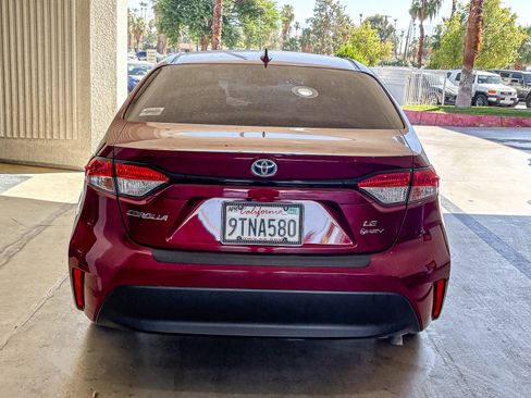 Used 2025 Toyota Corolla LE FWD image 6