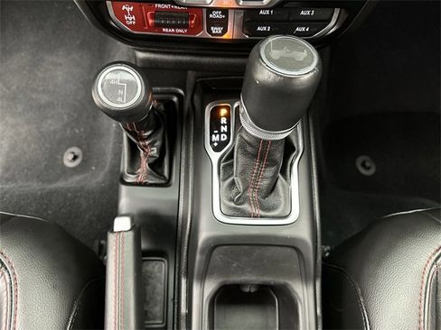 Used 2022 Jeep Wrangler Unlimited Rubicon w/ Xtreme Recon 35" Tire Package image 20