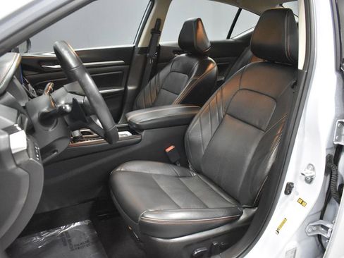 Used 2024 Nissan Altima 2.0 SR image 4