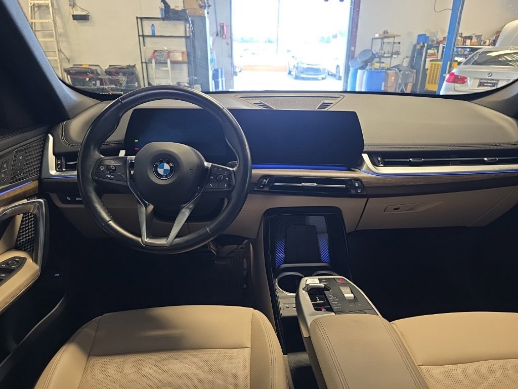Used 2023 BMW X1 xDrive28i w/ Convenience Package AWD/4WD image 4