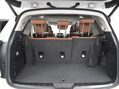 Used 2022 Subaru Ascent Touring w/ Popular Package #2A image 29