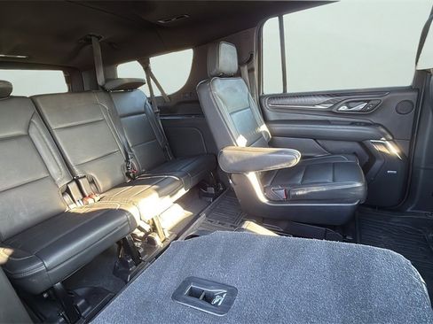 Used 2021 GMC Yukon XL Denali image 18