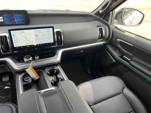 New 2025 Ford Expedition Max Platinum w/ Stealth Performance Package image 24