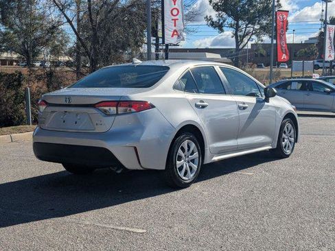 Certified 2025 Toyota Corolla Hybrid Sedan FWD image 3