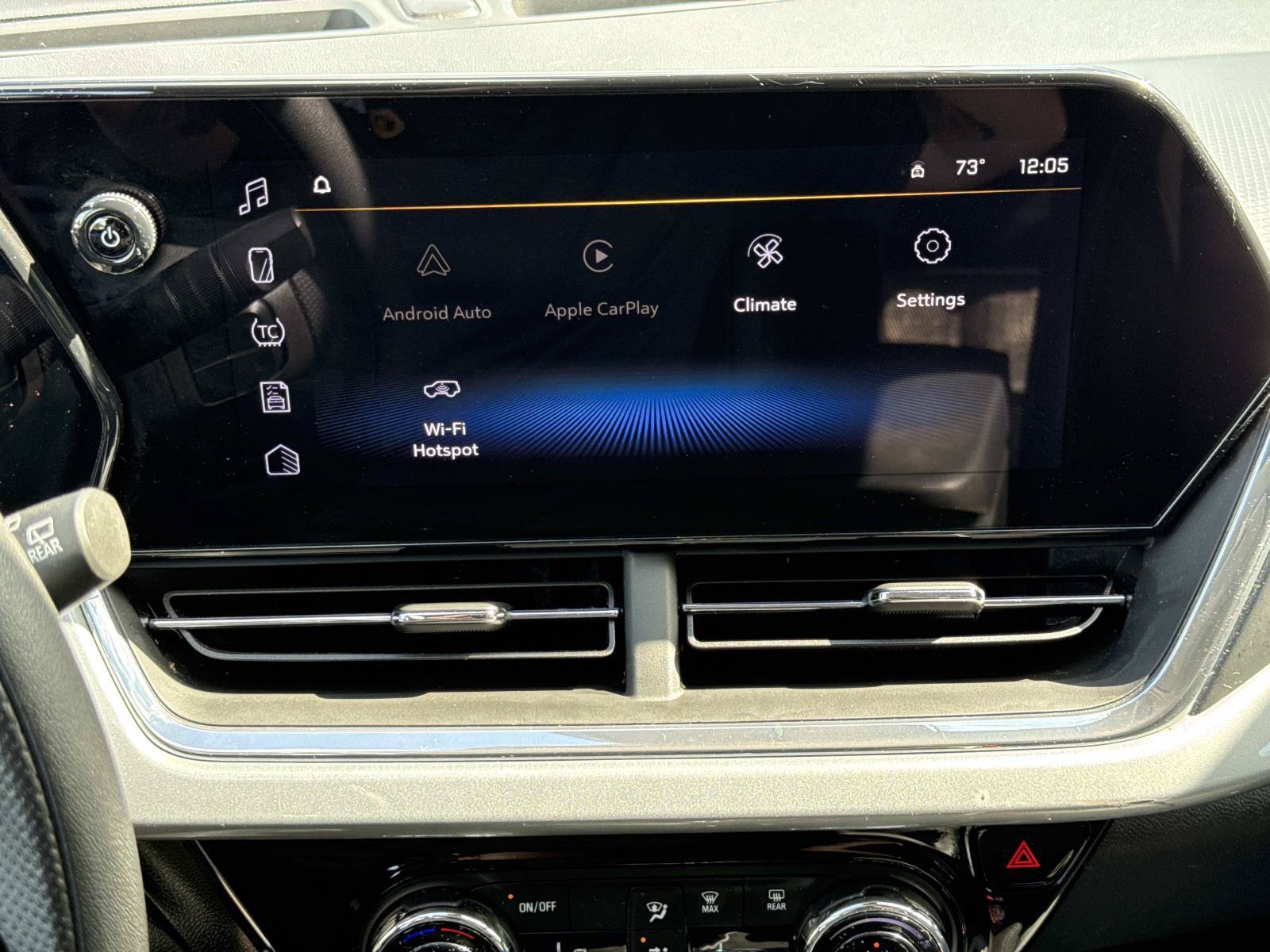 Used 2025 Chevrolet Trax LT FWD image 9
