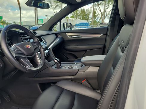 Used 2022 Cadillac XT5 Luxury image 11