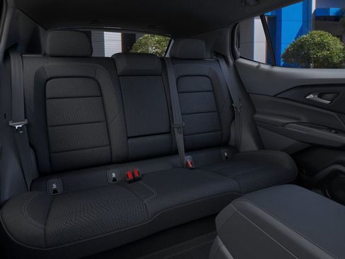 New 2026 Chevrolet Equinox EV LT image 17