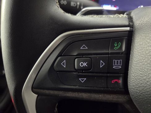 Used 2024 Jeep Grand Cherokee Limited w/ Black Appearance Package RWD image 17