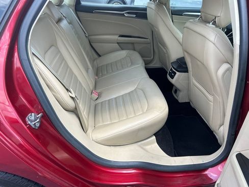 Used 2013 Ford Fusion SE FWD image 15