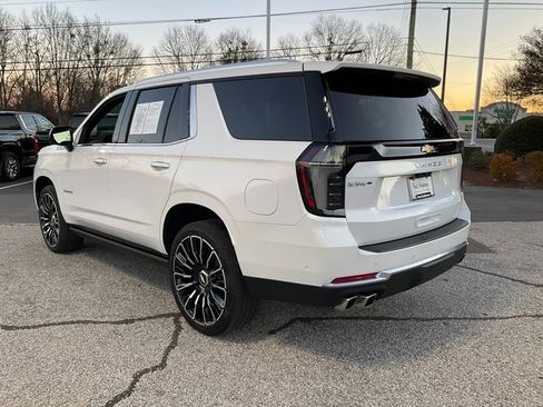 Used 2025 Chevrolet Tahoe High Country image 23