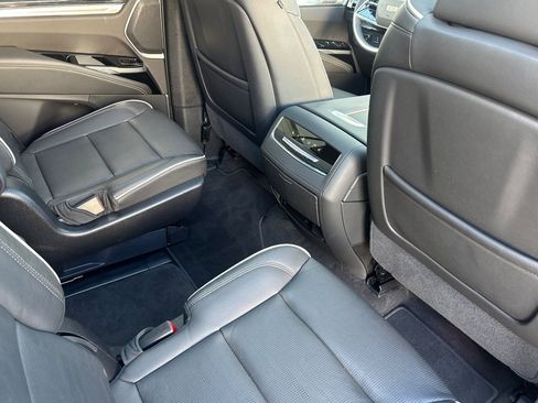 Certified 2025 Cadillac Escalade Sport w/ LPO, ONYX Package AWD/4WD image 18