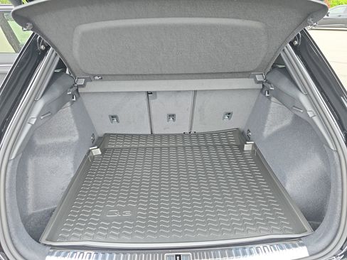 New 2025 Audi Q3 2.0T Premium image 12