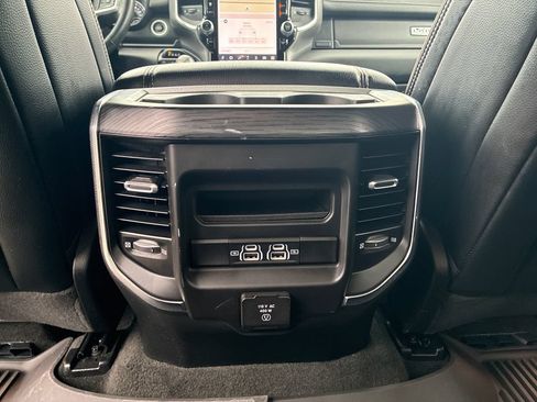 Used 2023 RAM 1500 Laramie AWD/4WD image 18