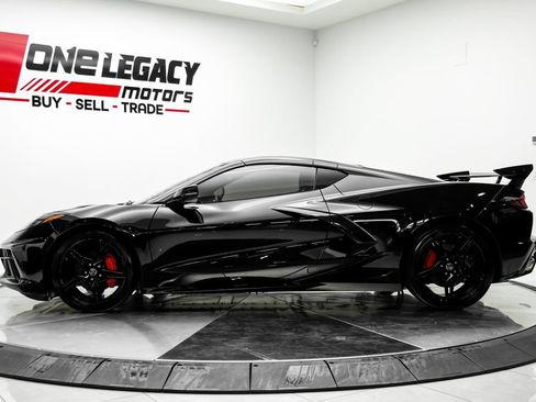 Used 2021 Chevrolet Corvette Stingray Premium Cpe w/ Engine Appearance Package RWD image 13